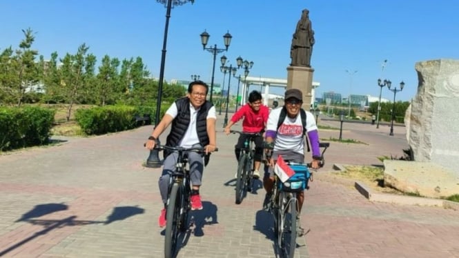 Kedutaan Besar Republik Indonesia (KBRI) di Astana menyambut kunjungan Paimo, pesepeda Indonesia yang telah menempuh rute Kyrgystan-Kazakhstan selama hampir 1 bulan sejak 1-23 Juni 2023.